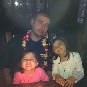 Meet your Posher, Leo